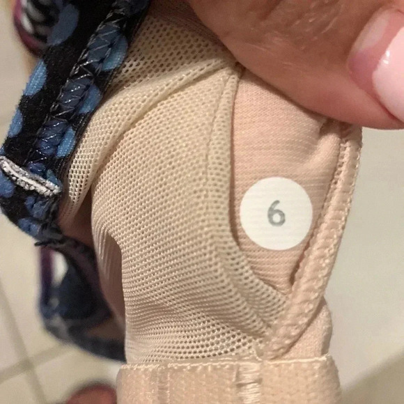 Lululemon topt - Picture 7 of 8